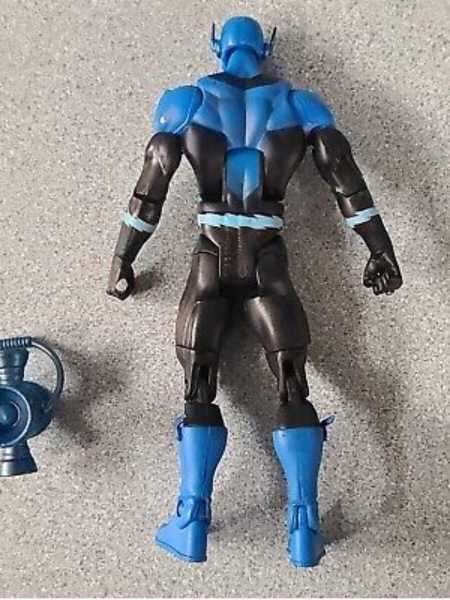 Dc Universe Classics Anti-Monitor BAF Blue Lantern Flash - Mattel (DC Universe Classics) action figure collectible [Barcode 027084965063] - Main Image 3