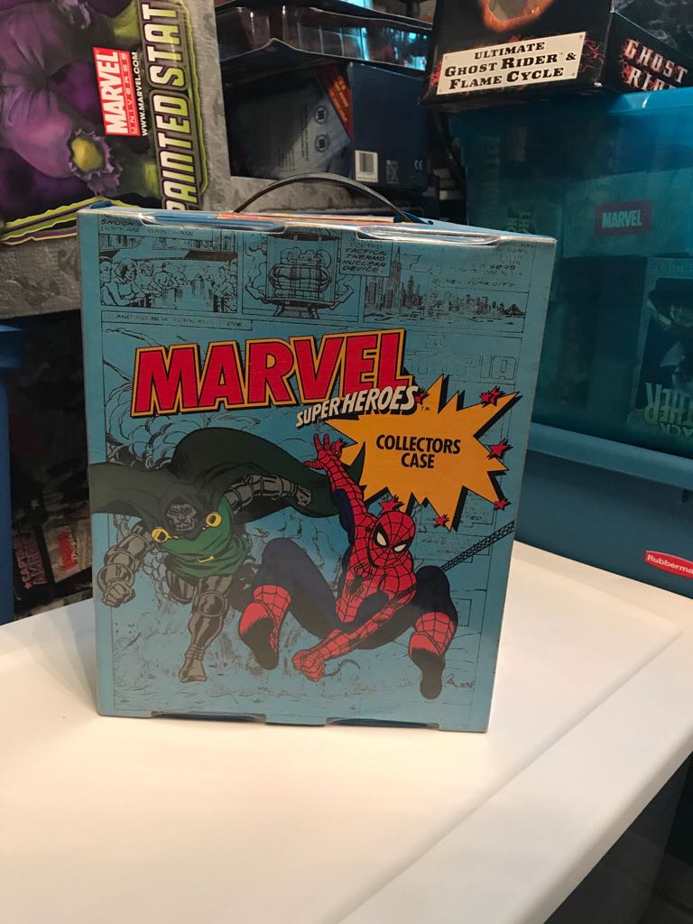 Marvel Superheroes Collector Case  action figure collectible [Barcode 029116206502] - Main Image 2
