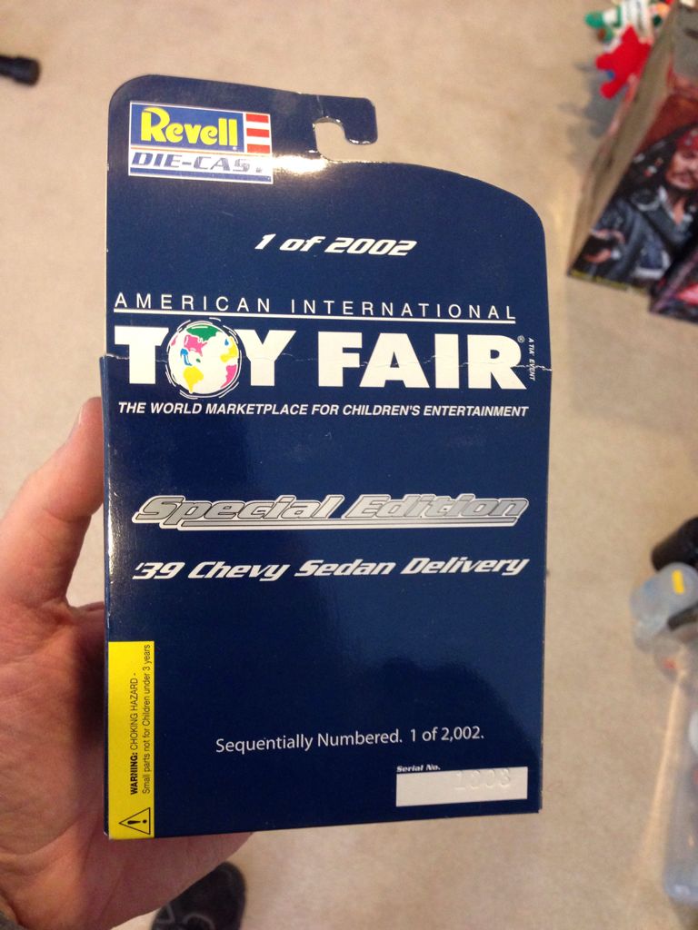 Chevy Sedan Delivery ’39 - Revell action figure collectible [Barcode 031445030383] - Main Image 2