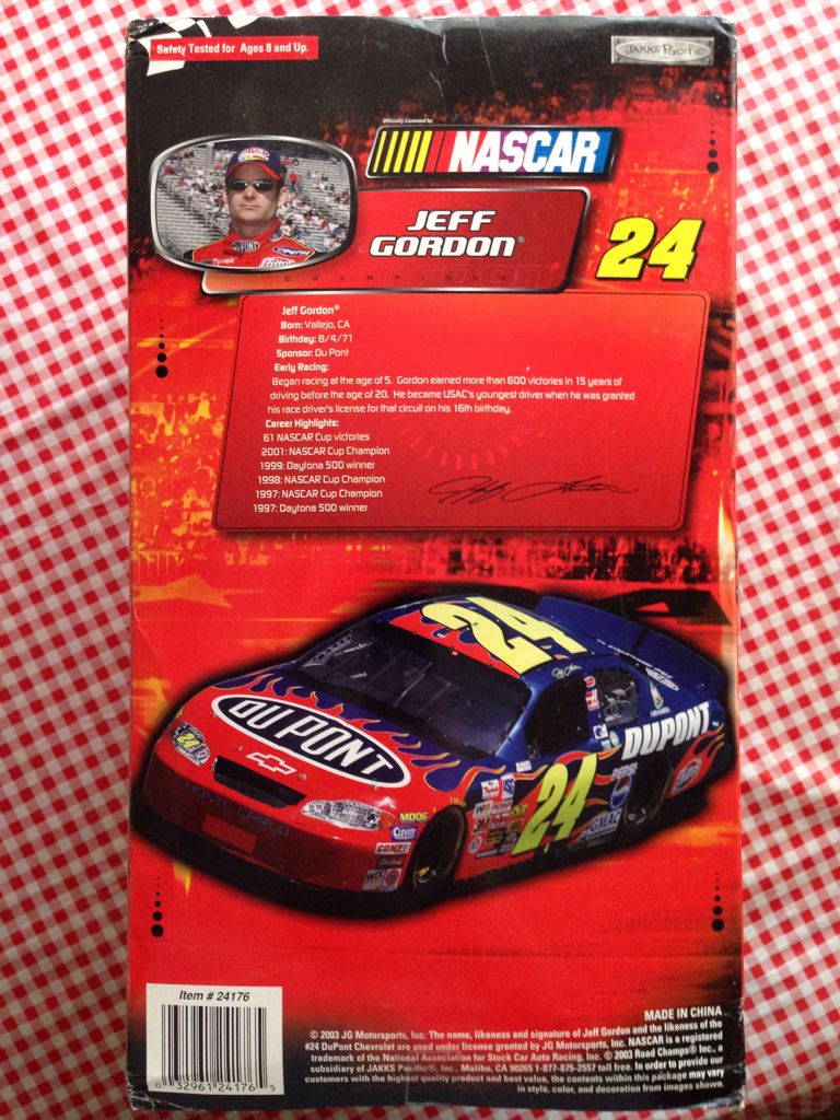 #24 Jeff Gordon - Jakks Pacific (Nascar) action figure collectible [Barcode 032961241765] - Main Image 2