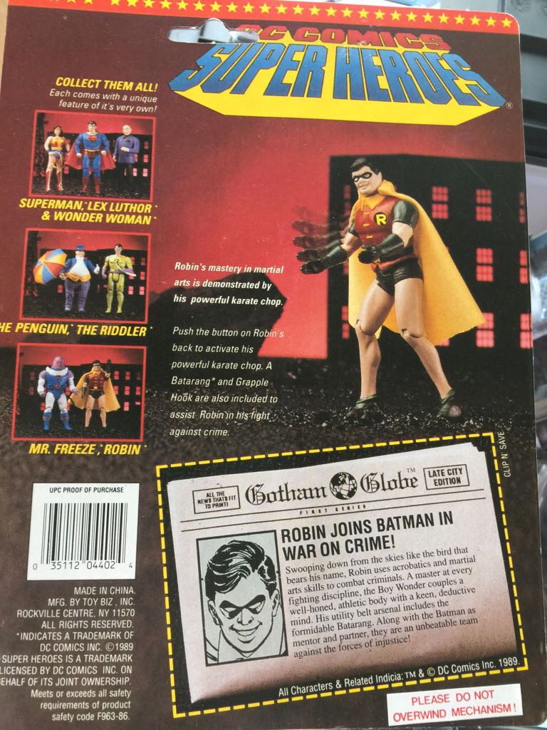 Robin - Toy Biz (DC Comics Super Heroes) action figure collectible [Barcode 035112044024] - Main Image 2