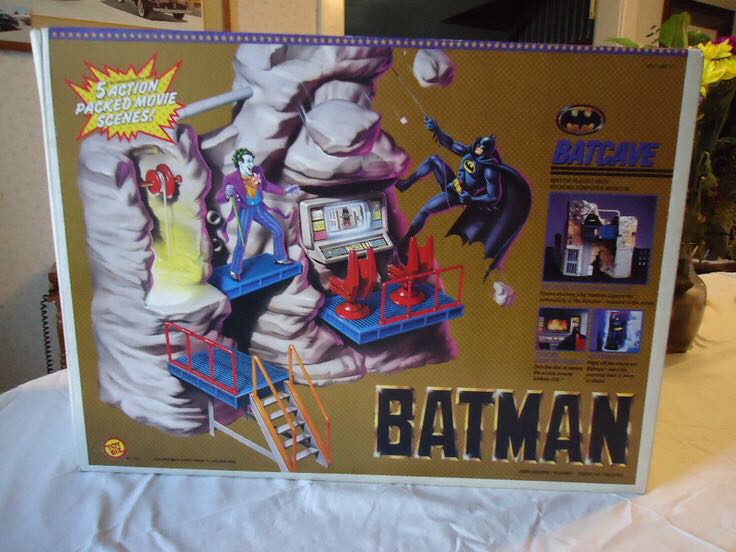 MARVEL COMICS TOY BIZ CLOAK & DAGGER 1997 6 INCH SCALE FIGURE PAIR GIFT BOX SET