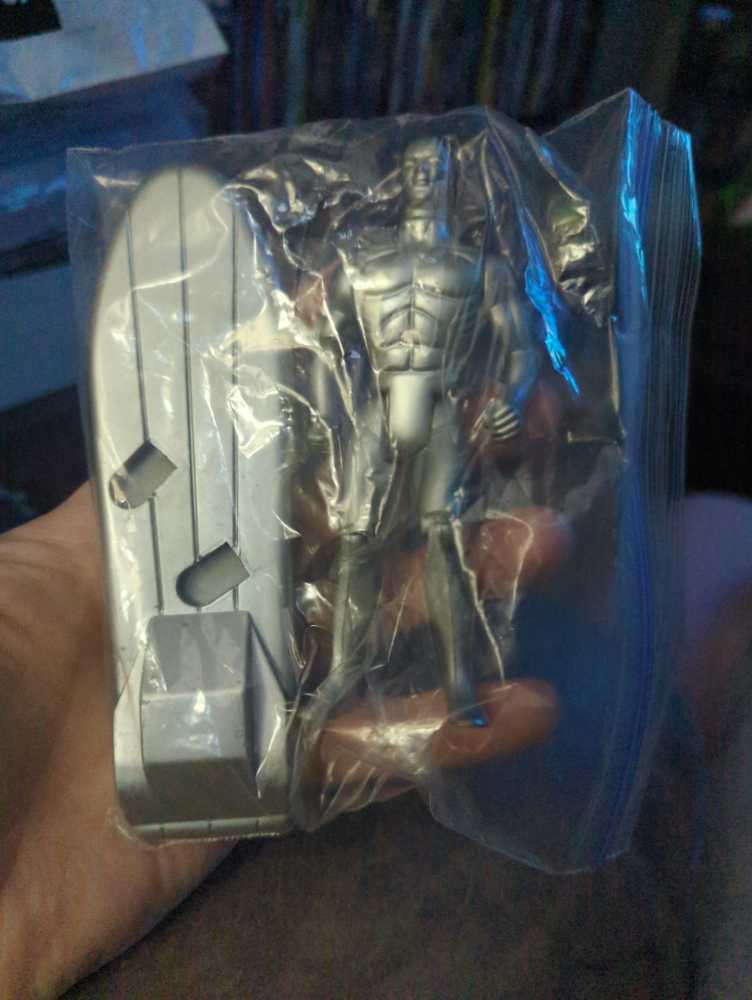 Marvel Superheroes Silver Surfer - Toy Biz (MARVEL) action figure collectible [Barcode 035112048077] - Main Image 4