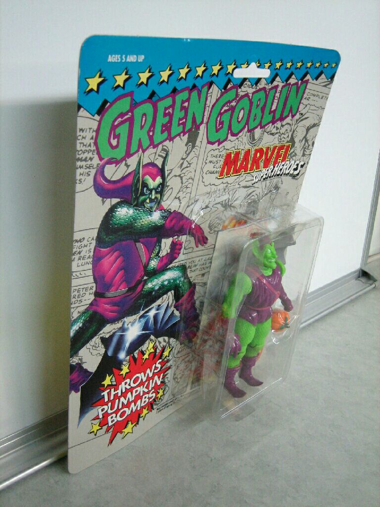 Marvel Green Goblin - Toy Biz (Marvel Super Heroes) action figure collectible [Barcode 035112048152] - Main Image 2