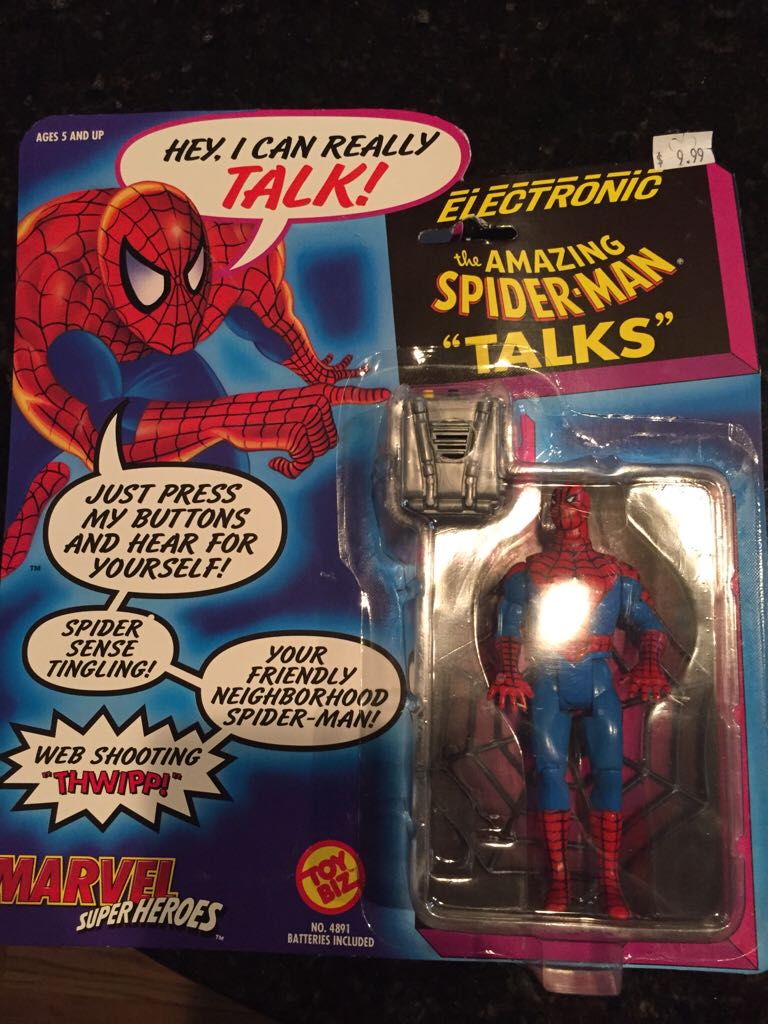 Electronic Amazing Spiderman ’Talks’ - Toy Biz (Marvel Super Heroes) action figure collectible [Barcode 035112048916] - Main Image 1