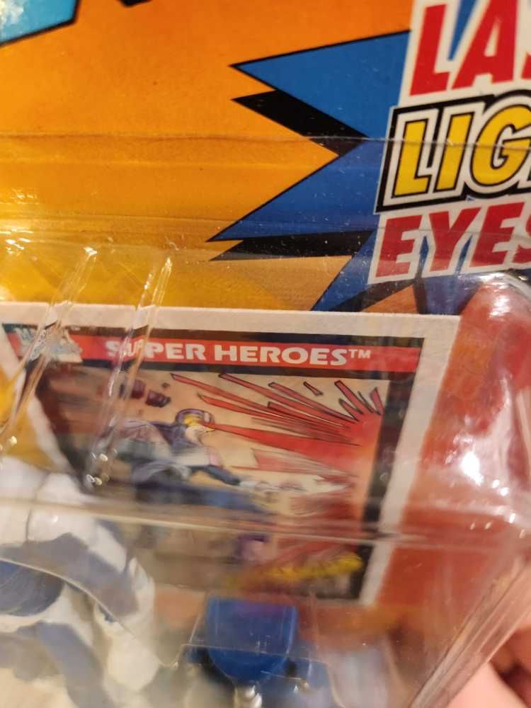 Cyclops - Toy Biz (The Uncanny X-Men Series 1) action figure collectible [Barcode 035112049067] - Main Image 3