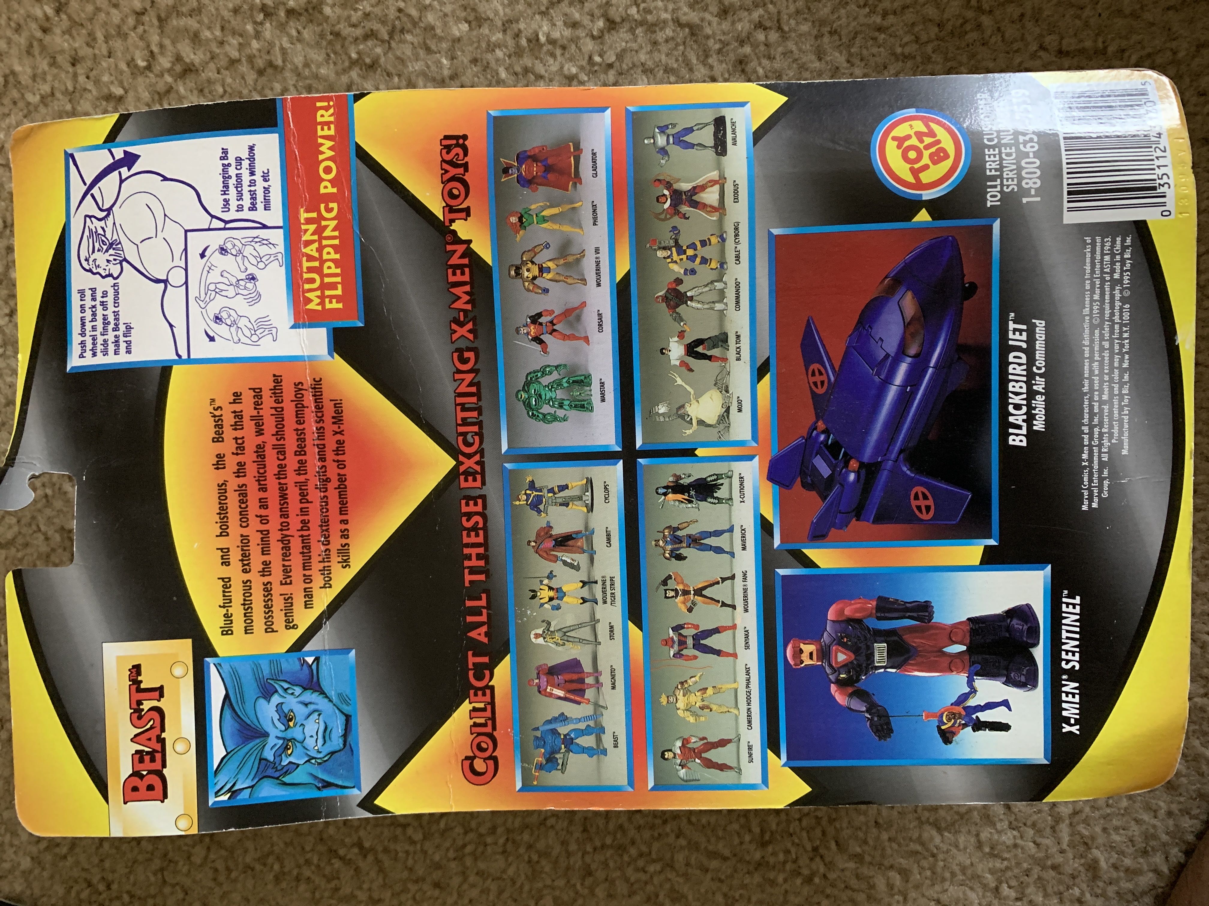 X-Men: Classics - Toybiz (Beast) action figure collectible [Barcode 035112431305] - Main Image 2