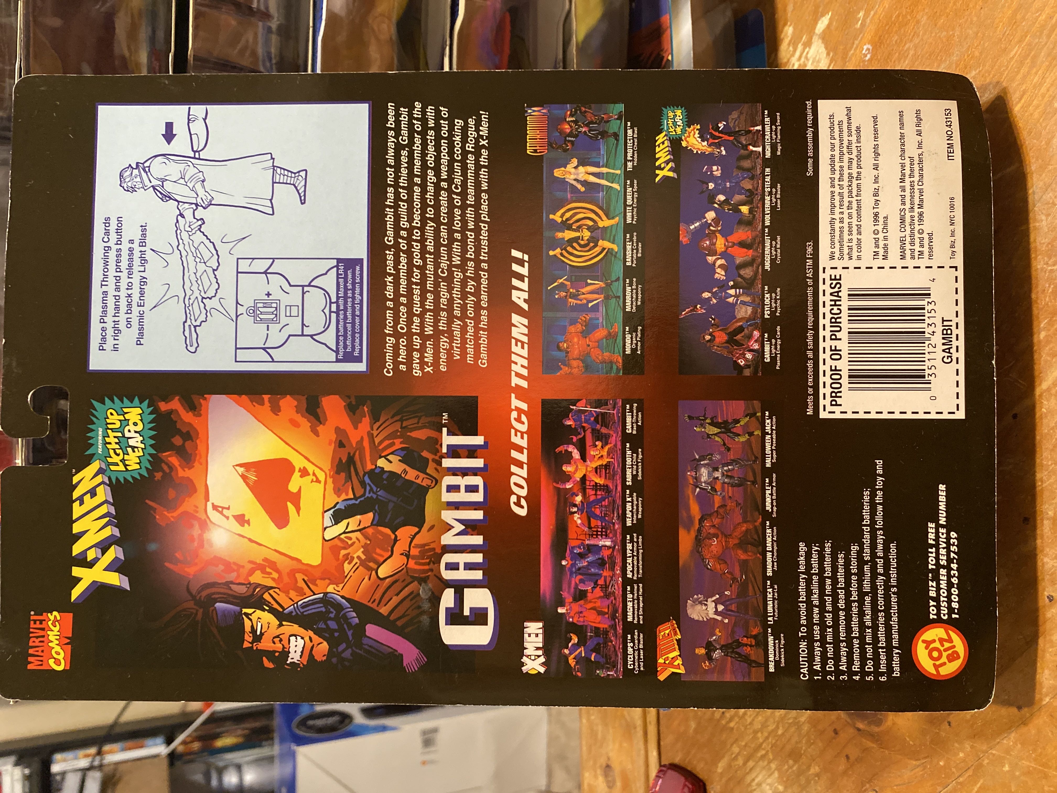 X-men Classic Gambit (light-up) - Toy Biz (X-Men Classics) action figure collectible [Barcode 035112431534] - Main Image 2