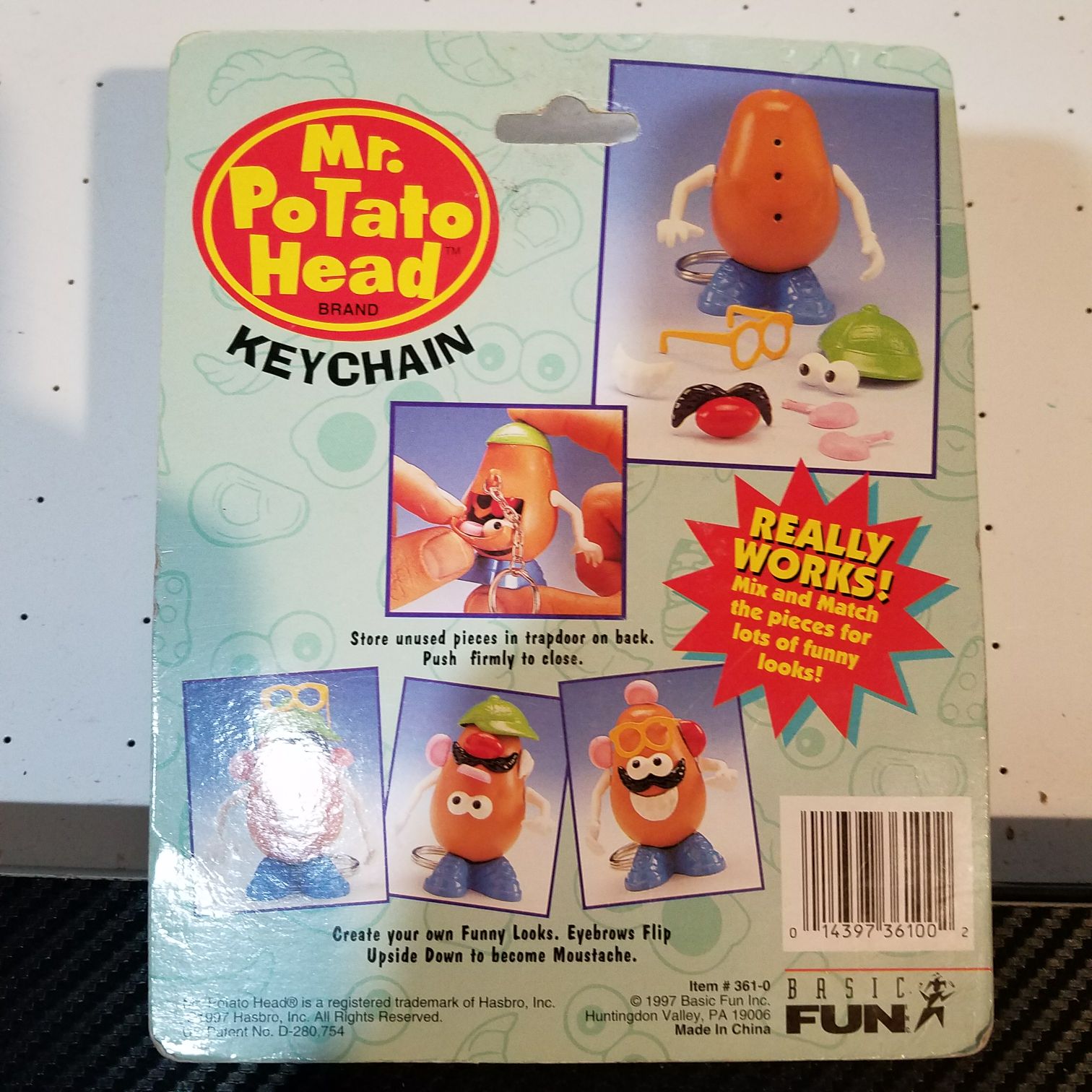 Mr Potato Head "Really Works” Keychain - Basic Fun action figure collectible [Barcode 014397361002] - Main Image 2