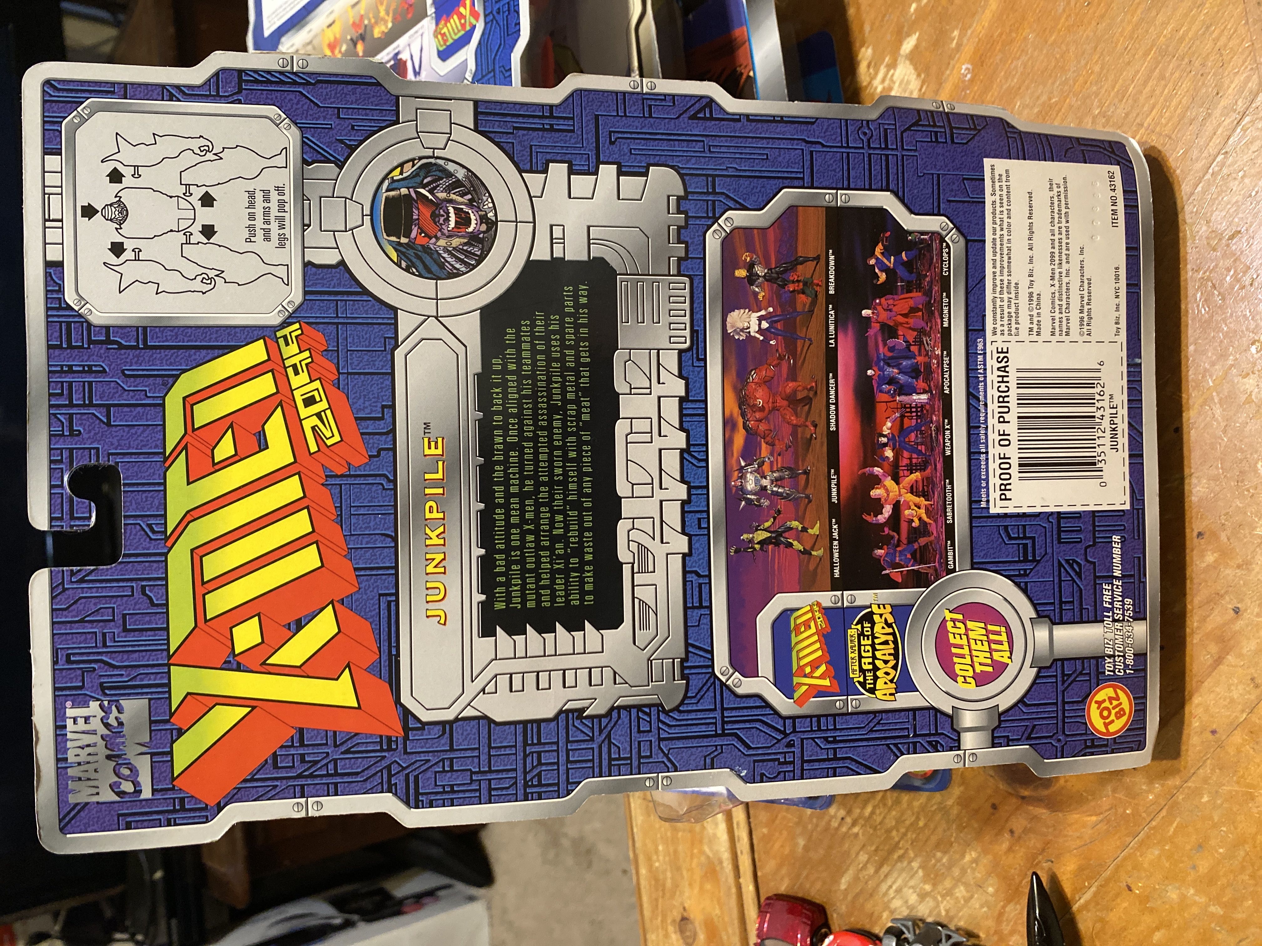 Junkpile - Toy Biz (X-Men: 2099) action figure collectible [Barcode 035112431626] - Main Image 2