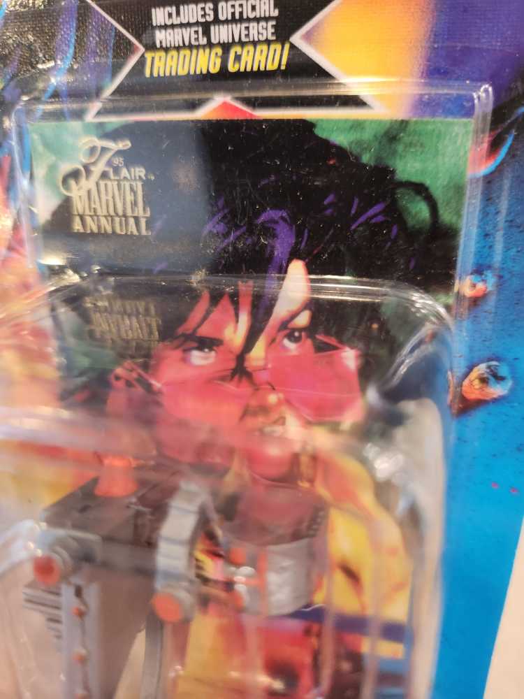 Lady Deathstrike - Toybiz (X-Men Battle Brigade) action figure collectible [Barcode 035112431756] - Main Image 3