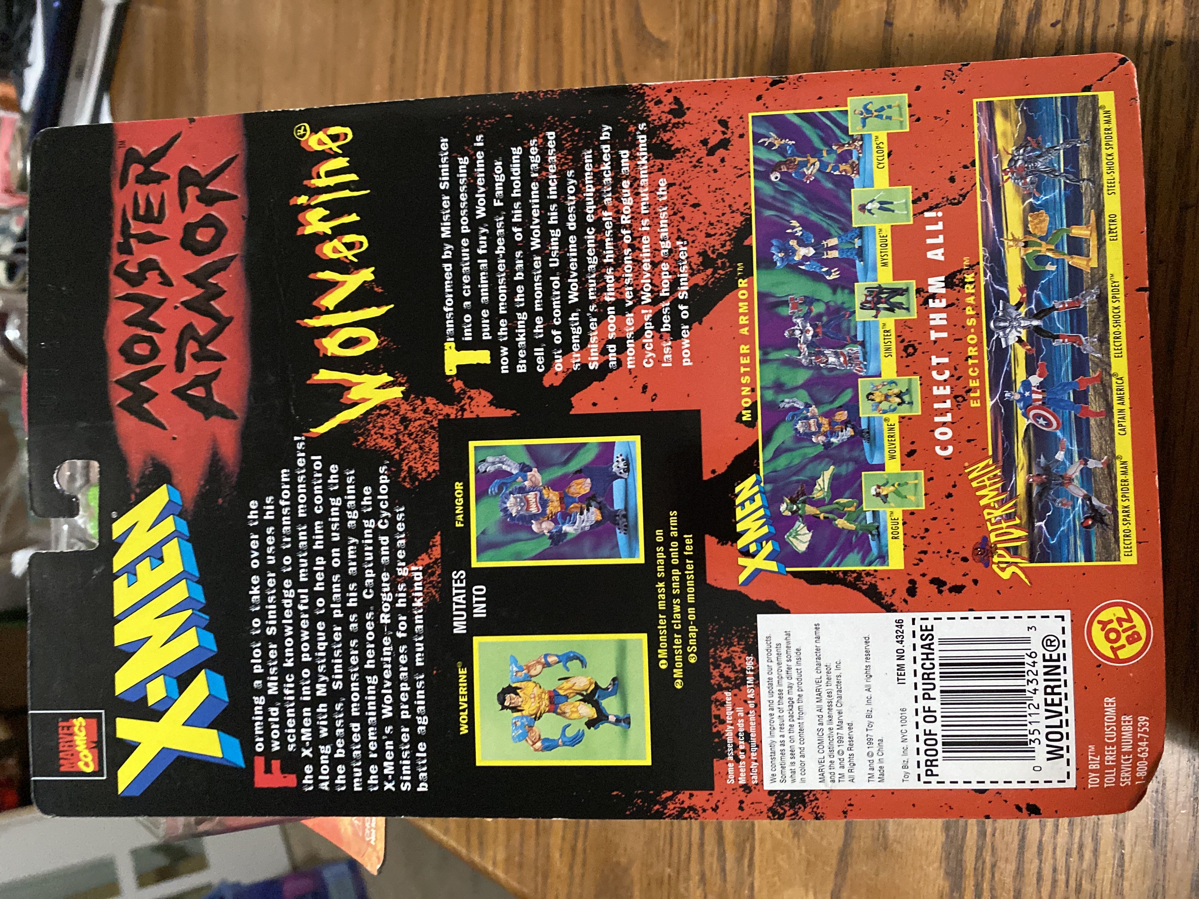 Wolverine - Toy Biz (X-Men Monster Armor) action figure collectible [Barcode 035112432463] - Main Image 2