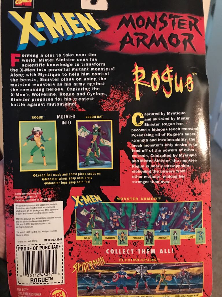 Rogue - Toy Biz (X-Men Monster Armor) action figure collectible [Barcode 035112432470] - Main Image 2