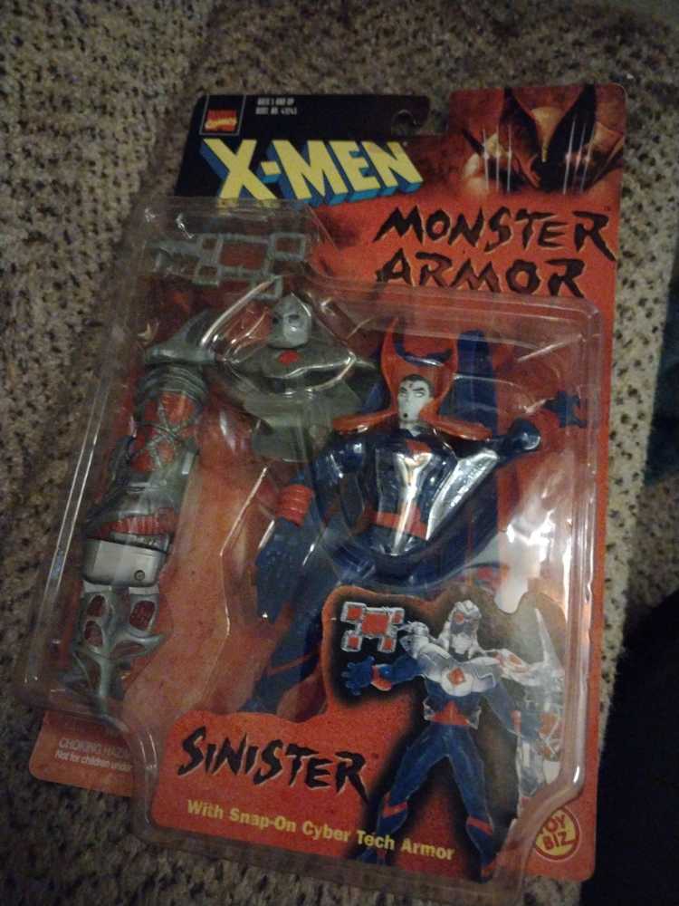 Sinister - Toy Biz (X-Men Monster Armor) action figure collectible [Barcode 035112432494] - Main Image 3