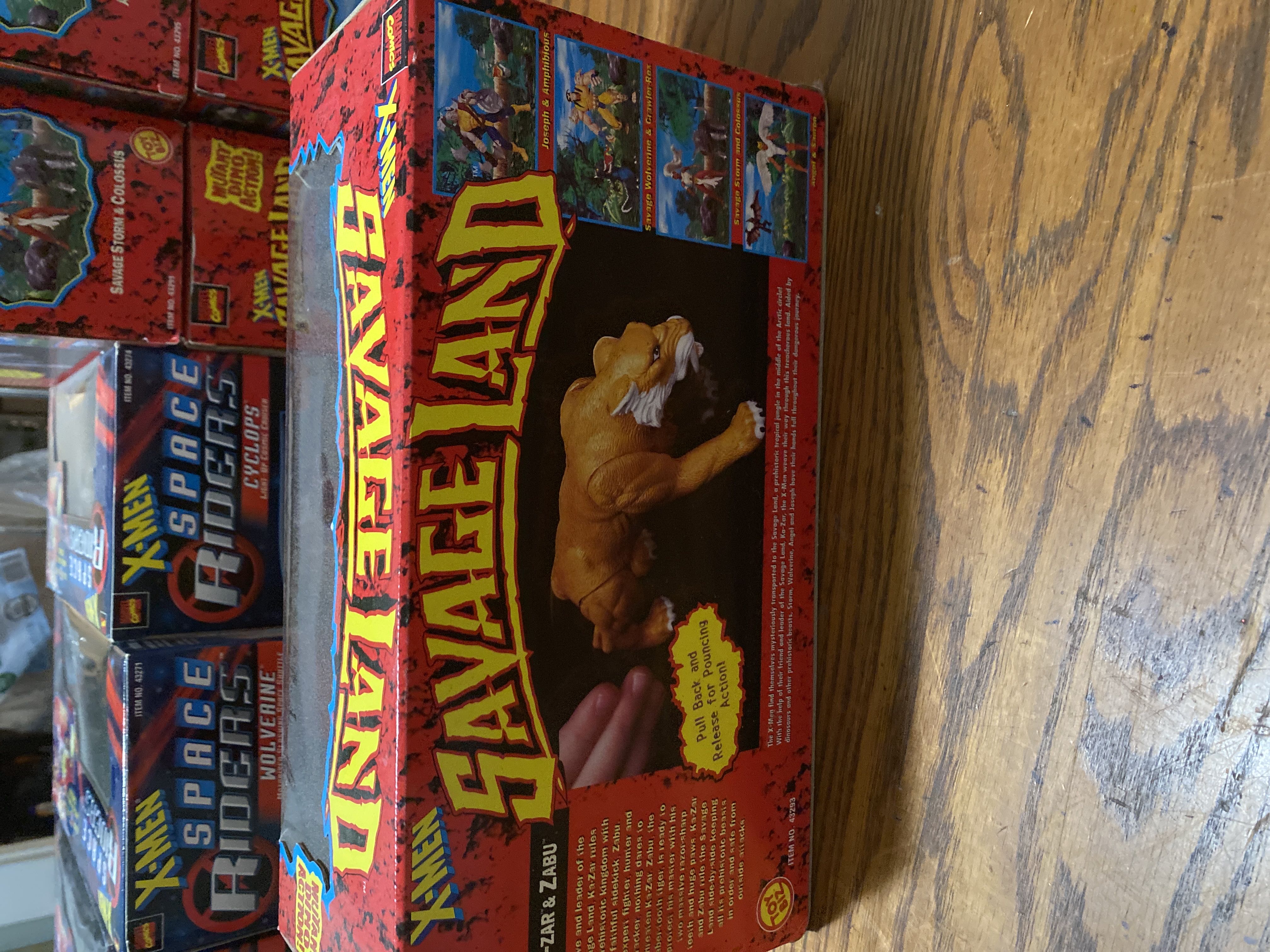 Ka-Zar & Zabu - Toy Biz (Marvel X-Men Savage Land) action figure collectible [Barcode 035112432937] - Main Image 2