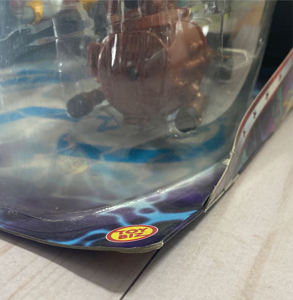 Wasp - United They Stand - Toy Biz (MARVEL) action figure collectible [Barcode 035112435235] - Main Image 4