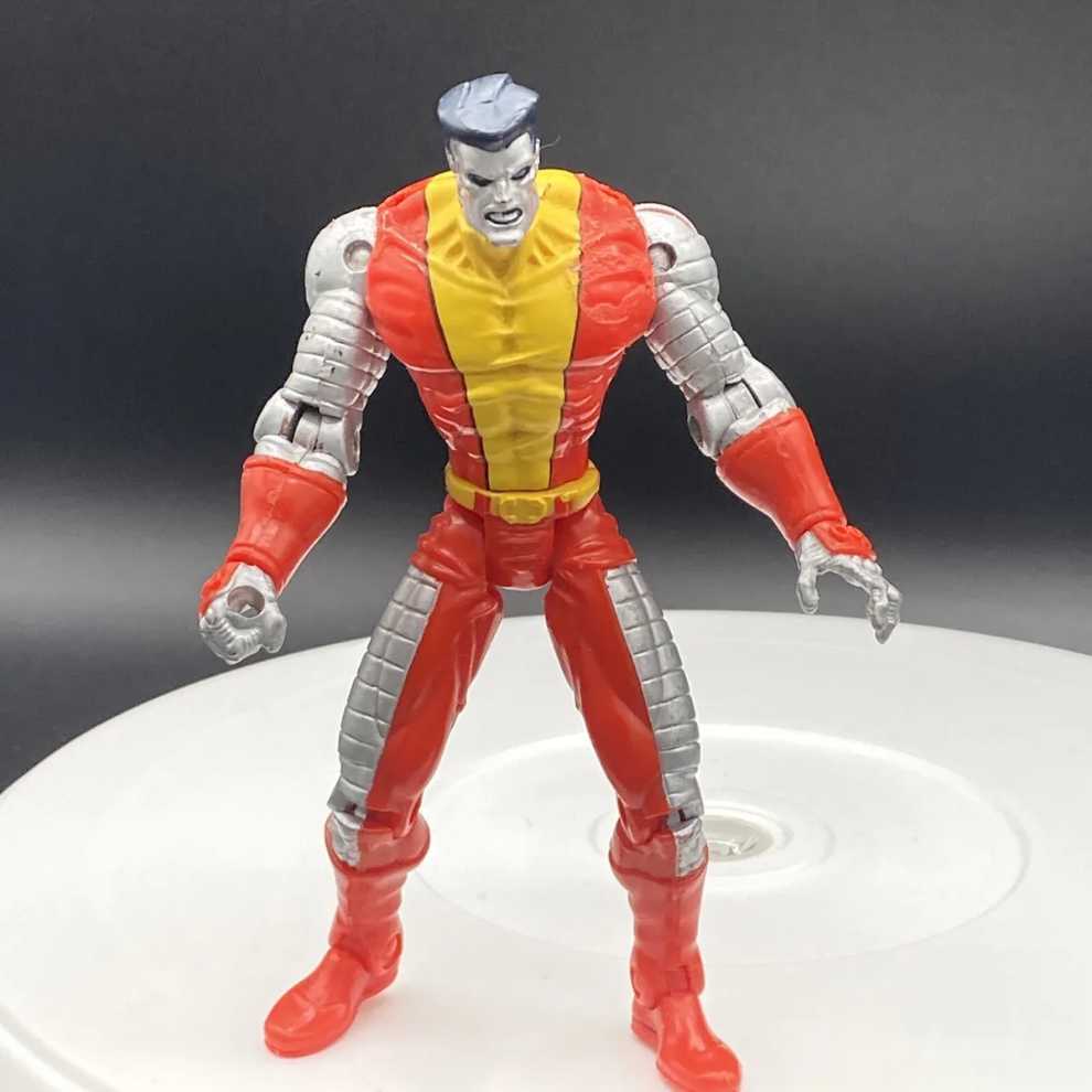 Toybiz X-Men Classics Colossus 2000 - Toy Biz (X-Men) action figure collectible [Barcode 035112435884] - Main Image 2