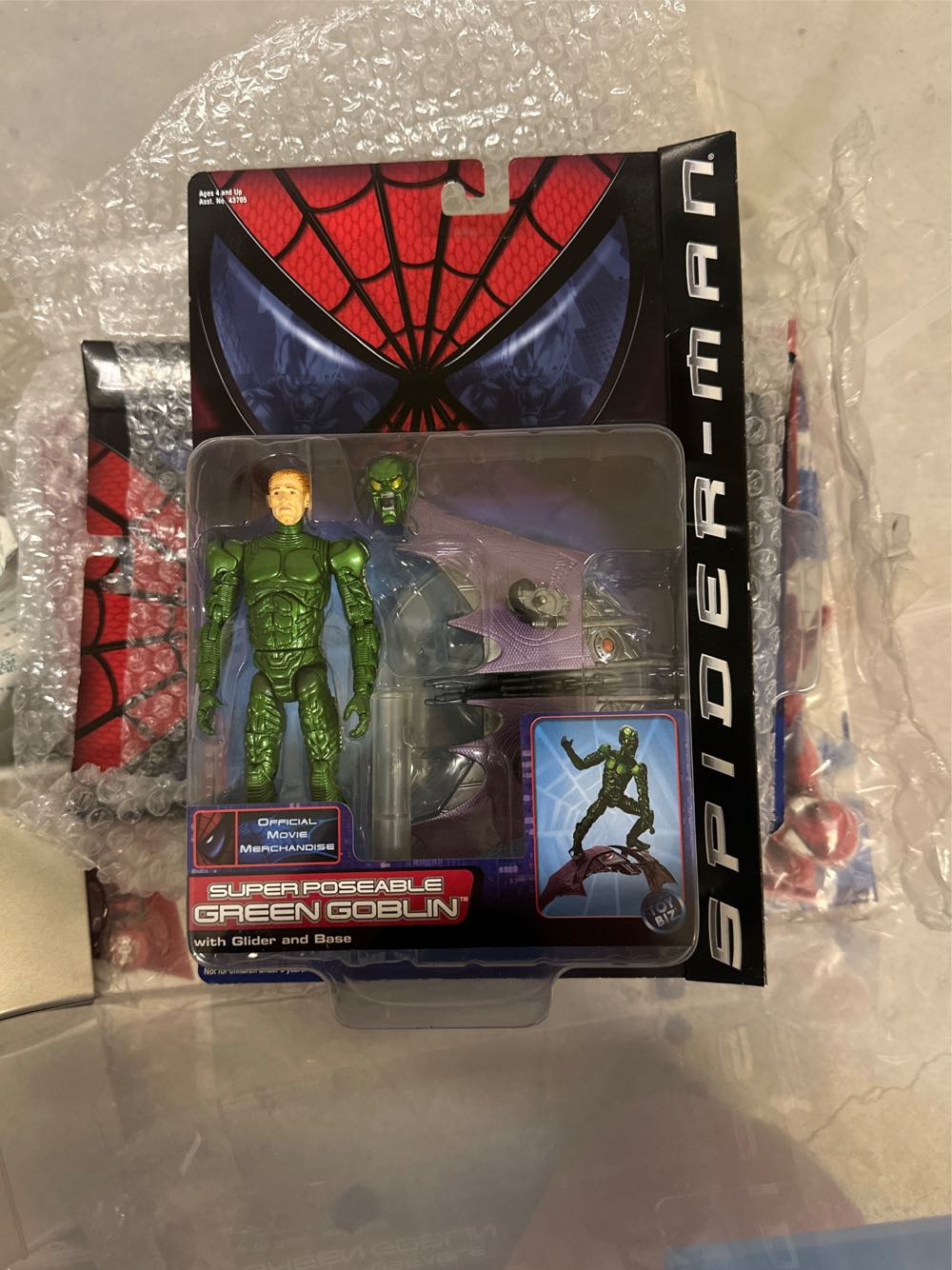 Superposeable Green Goblin (Spider-Man Movie) - Toy Biz (Spider-Man: Movie: 6”) action figure collectible [Barcode 035112437079] - Main Image 3