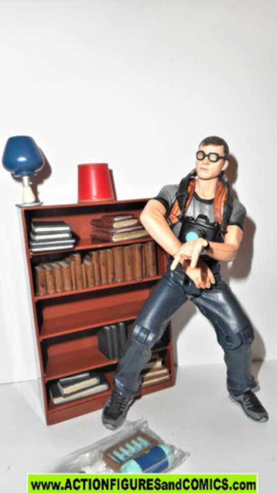 Toybiz Spider-Man Movie Peter Parker (Movie)  - Toy Biz (Spider-man: The Movie) action figure collectible [Barcode 035112437116] - Main Image 2