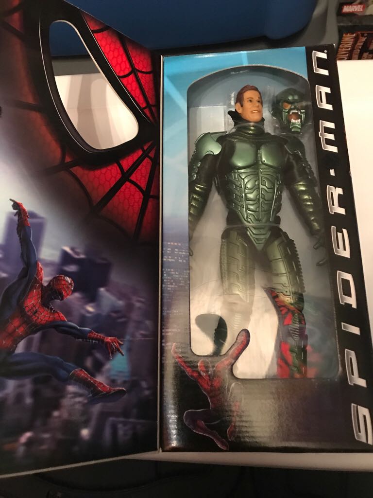 Spiderman Deluxe Green Goblin 12”  action figure collectible [Barcode 035112437628] - Main Image 2
