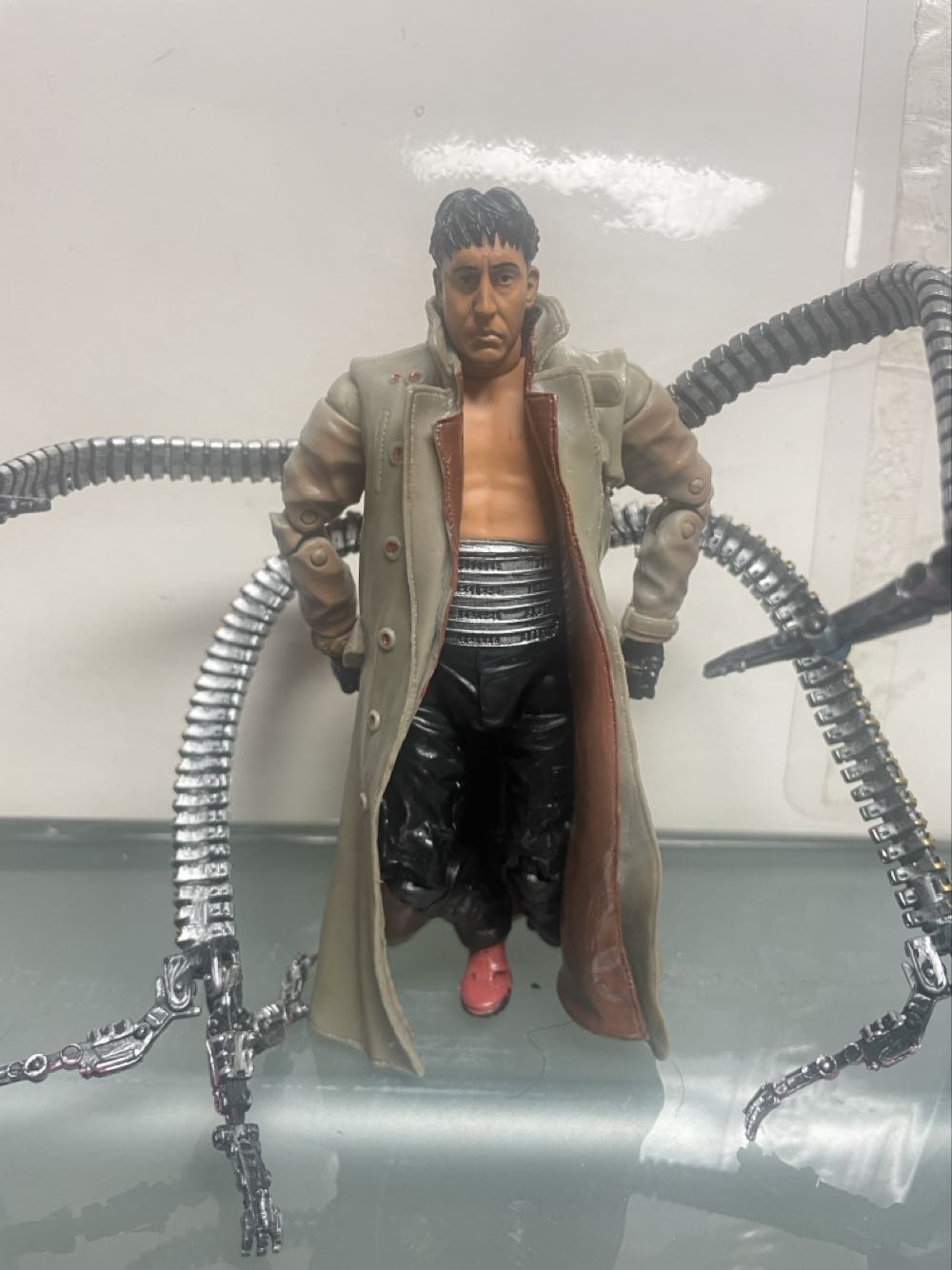 Rare SPIDER-MAN Toy Biz Action Figures of DOC OCK with TENTACLE ATTACK ACTION - Toy Biz (Spider-Man 2 Movie) action figure collectible [Barcode 035112438113] - Main Image 4