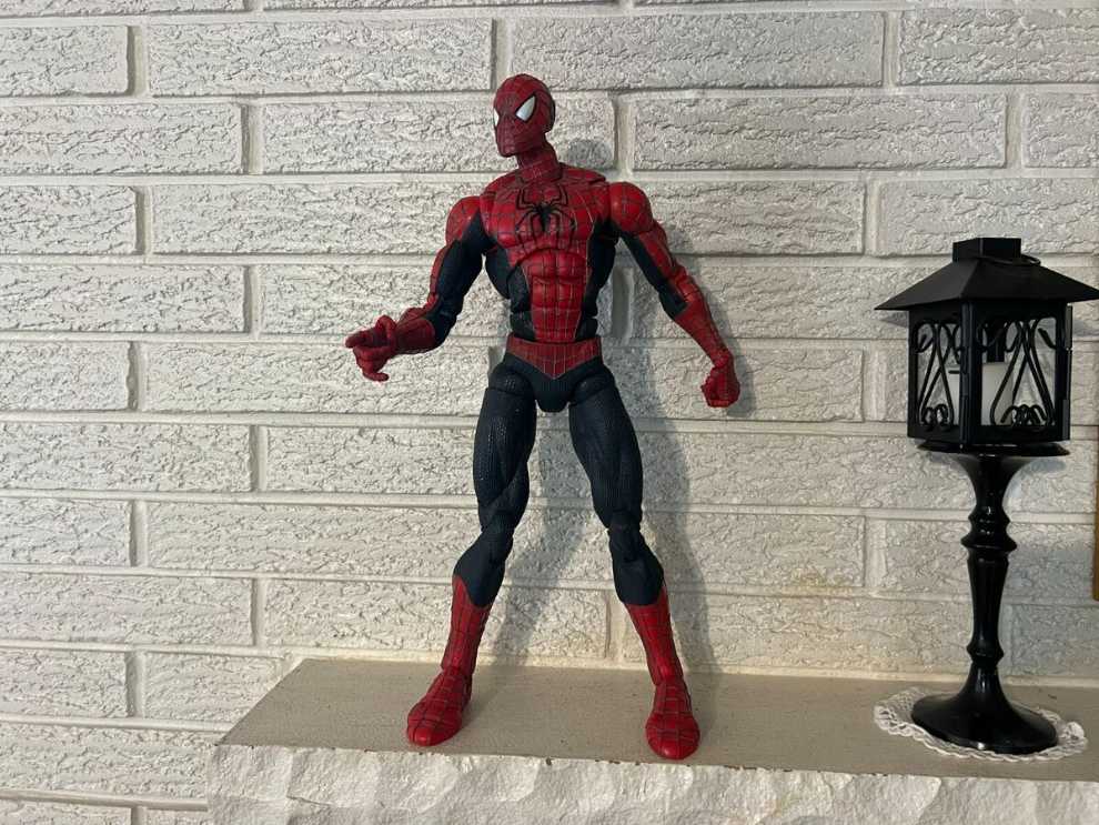 Spider-Man Movie 18” - Toy Biz (Amazing Spider-man Movie Series) action figure collectible [Barcode 035112438281] - Main Image 4