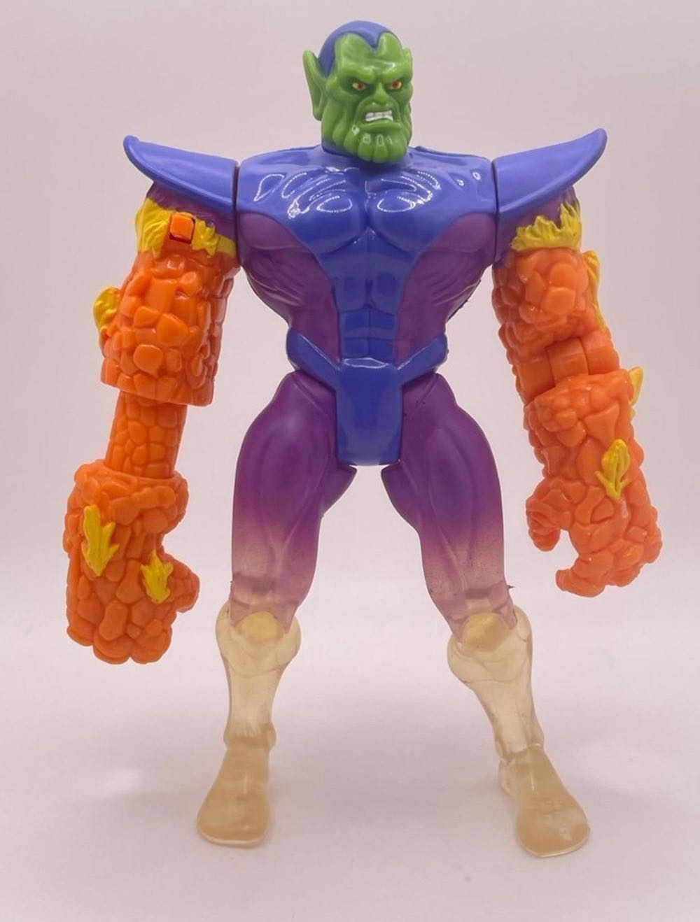 Super Skrull - Toy Biz (Fantastic Four) action figure collectible [Barcode 035112451266] - Main Image 3