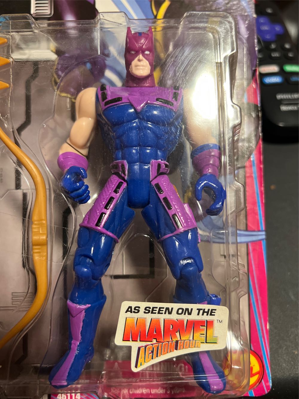 Hawkeye - Toy Biz (Iron Man - Toy Biz) action figure collectible [Barcode 035112461142] - Main Image 3