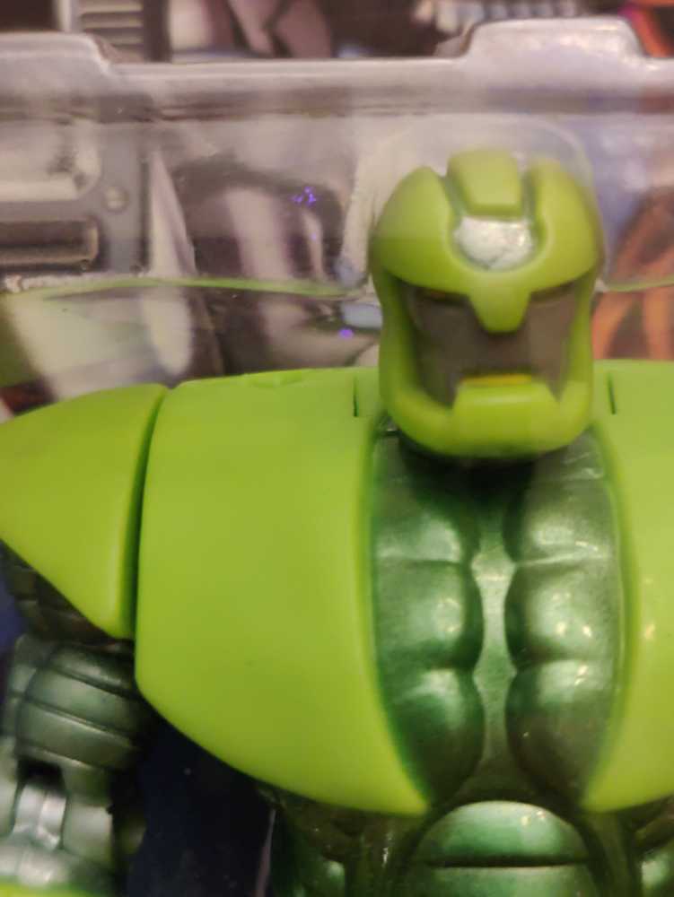 Iron Man Hulk Buster - Toy Biz (Iron Man) action figure collectible [Barcode 035112461234] - Main Image 4