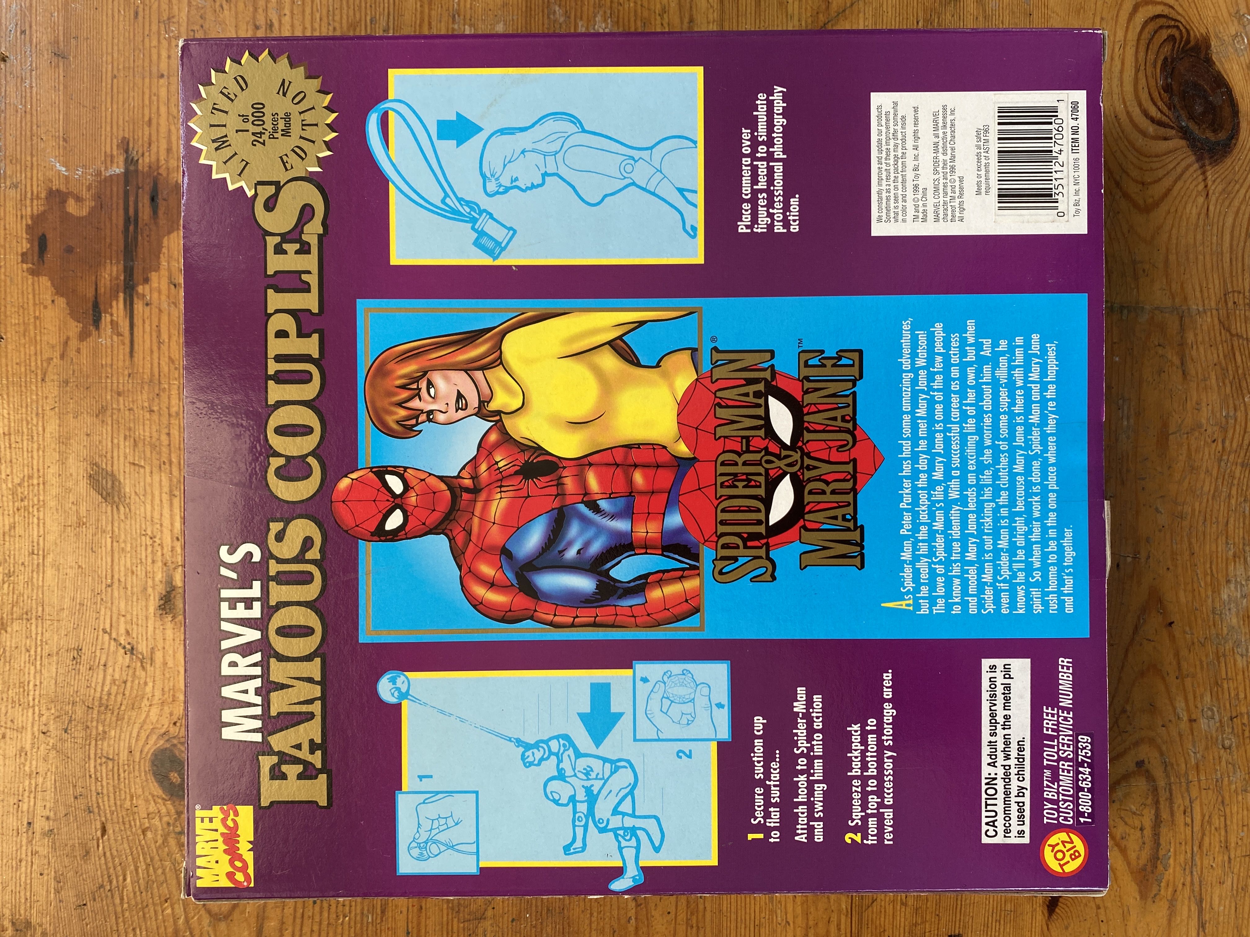 Spider-Man & Mary Jane - Toy Biz (Limited Edition 1 Of 24,000) action figure collectible [Barcode 035112470601] - Main Image 2