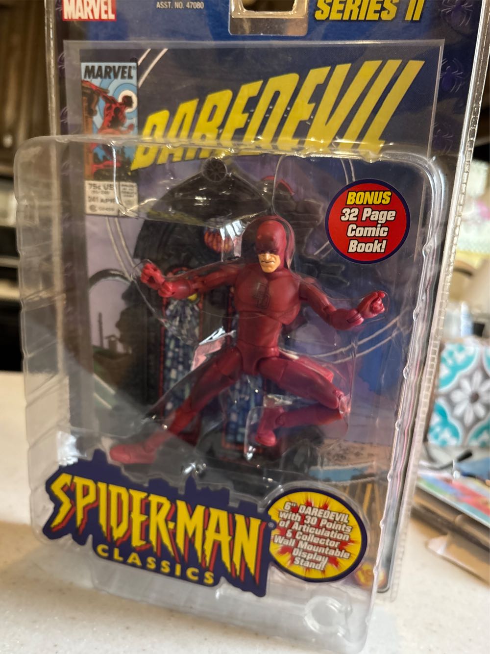 Daredevil (Red) Action Figure - Toy Biz (Spider-Man Classics) action figure collectible [Barcode 035112470830] - Main Image 4
