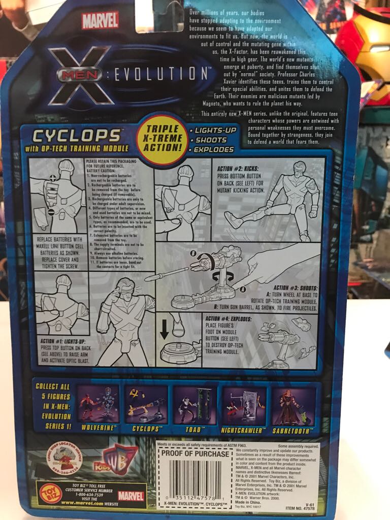 X-men Evolution - Cyclops - Toy Biz (X-Men: Evolution) action figure collectible [Barcode 035112475781] - Main Image 2