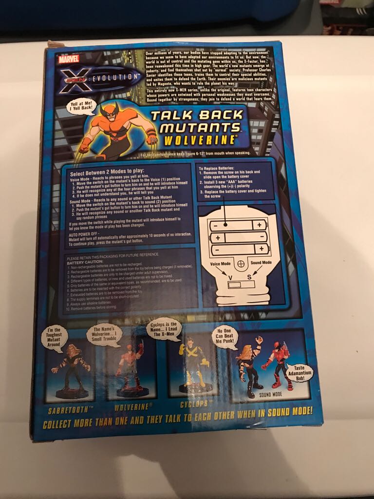 X-men Evolution Talk Back Mutants - Wolverine  action figure collectible [Barcode 035112475811] - Main Image 2