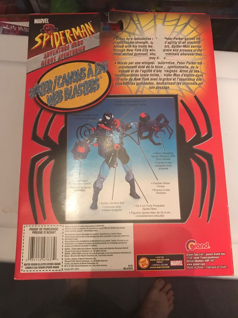 Spiderman 10” Deluxe Spiderman Water - Venom Blaster  action figure collectible [Barcode 035112478379] - Main Image 2