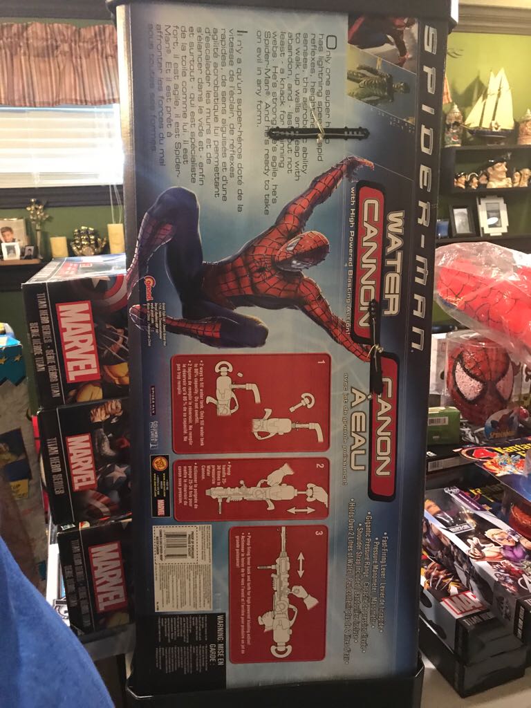 Spiderman Movie 2002, Spider-Man Water cannon  action figure collectible [Barcode 035112478850] - Main Image 2