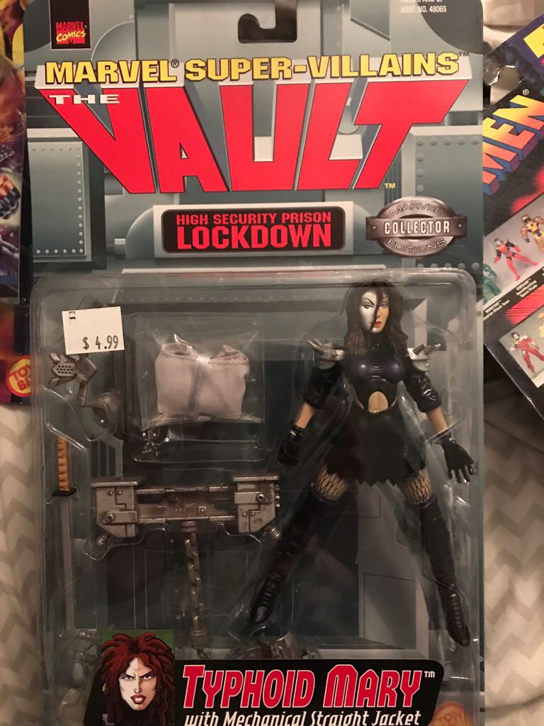 Typhoid Mary - Toy Biz (Marvel Super Villains The Vault) action figure collectible [Barcode 035112480662] - Main Image 1