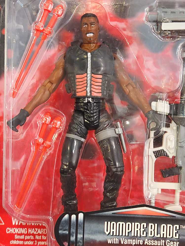 Marvel Blade From Blade Movie - Toy Biz (Blade) action figure collectible [Barcode 035112480846] - Main Image 3