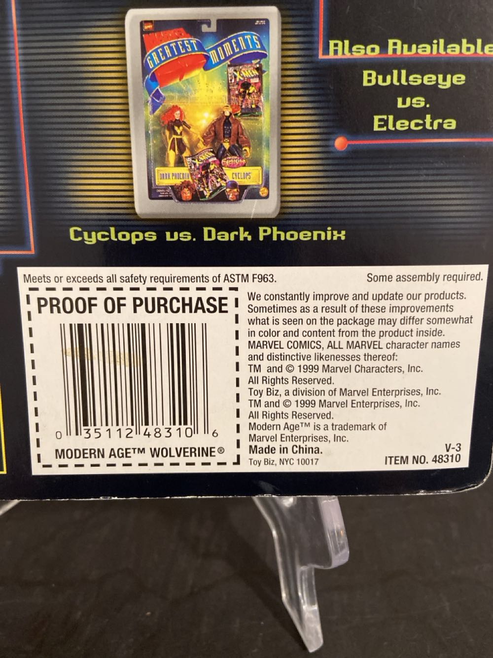 Wolverine (Previews Exclusive) - Toybiz (Marvel: Modern Age) action figure collectible [Barcode 035112483106] - Main Image 3