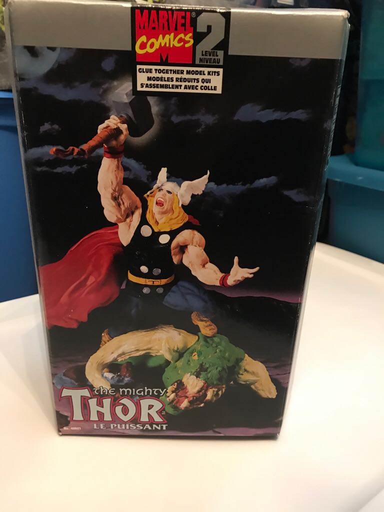 Marvel Model Kit (Toy biz) - Thor  action figure collectible [Barcode 035112486213] - Main Image 1