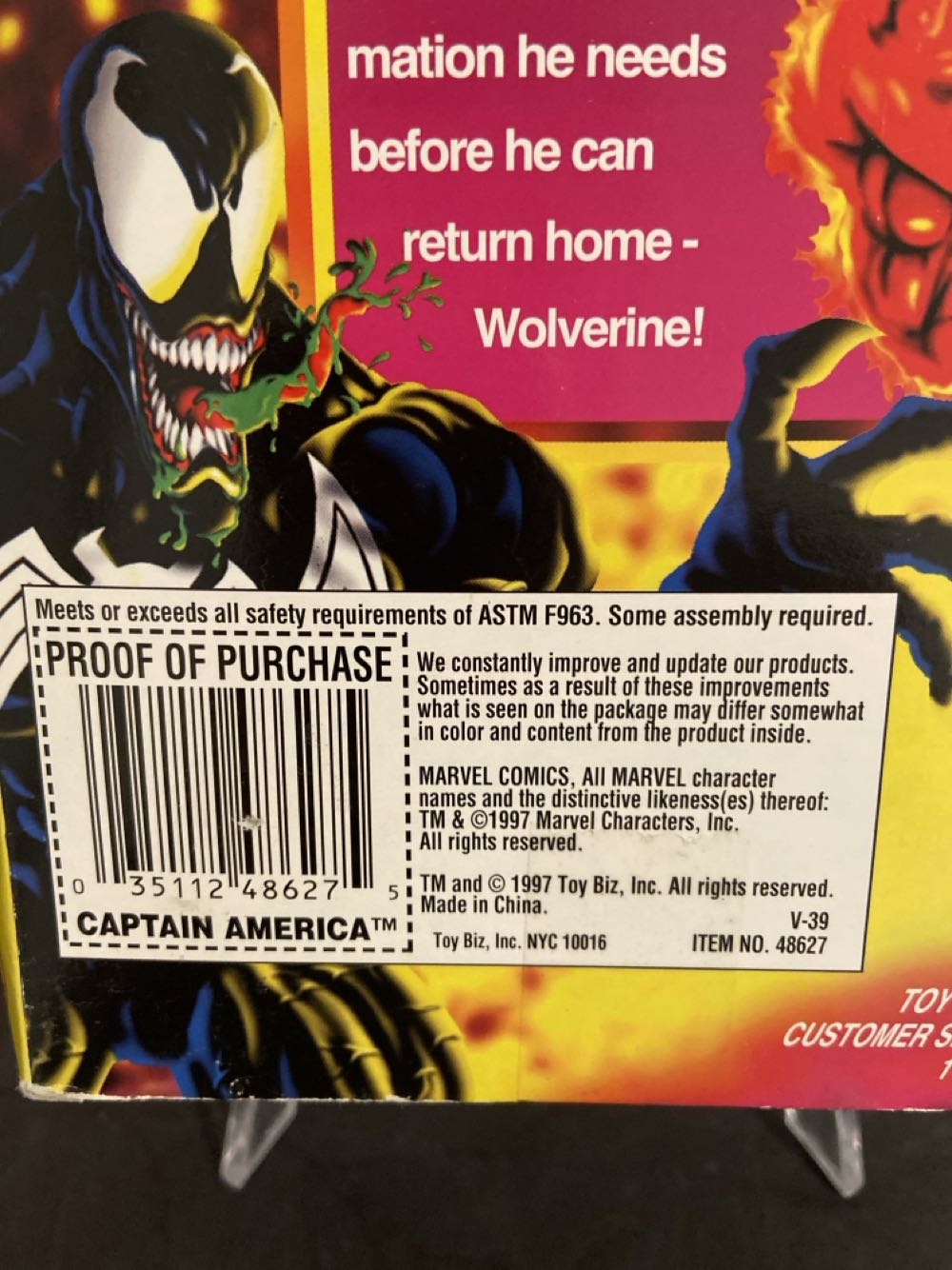 10” Captain America - Toybiz (Marvel Universe) action figure collectible [Barcode 035112486275] - Main Image 3