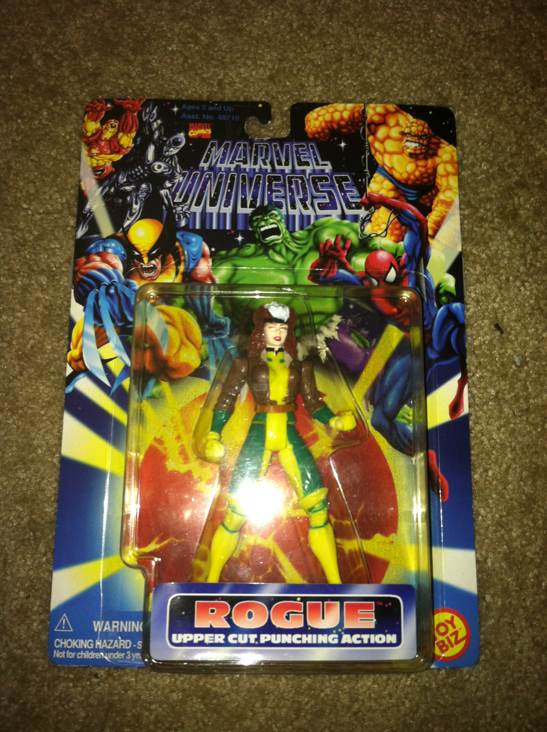 Rogue - Toy Biz (Marvel Universe) action figure collectible [Barcode 035112487135] - Main Image 1