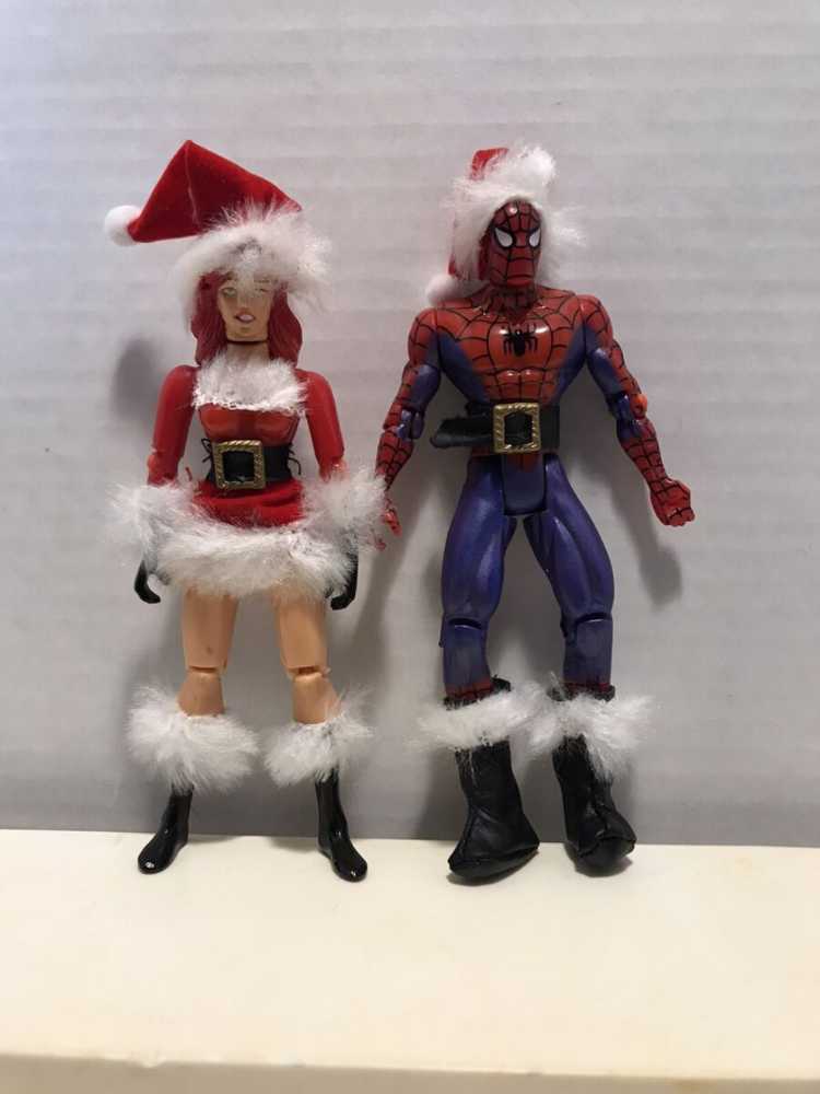 Spider-Man & Mary Jane Holiday Special - ToyBiz - Marvel (Marvel) action figure collectible [Barcode 035112490616] - Main Image 4