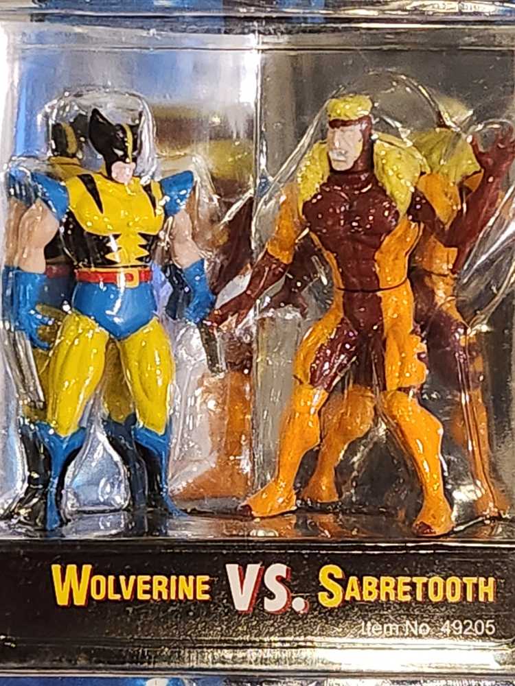 Wolverine Vs. Sabretooth - Toy Biz (X-Men: Steel Mutants) action figure collectible [Barcode 035112492054] - Main Image 3