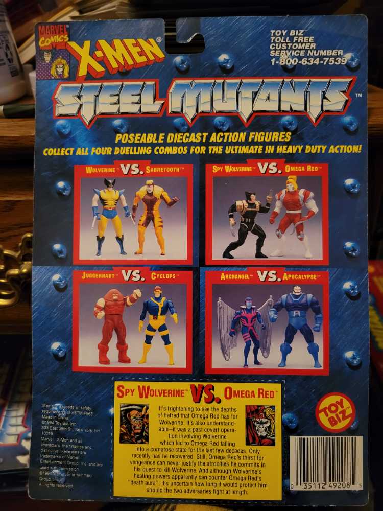Wolverine (Spy) Vs. Omega Red - Toy Biz (X-Men: Steel Mutants) action figure collectible [Barcode 035112492085] - Main Image 2