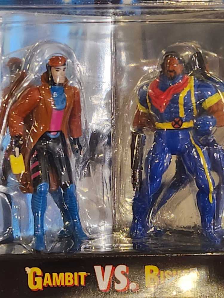 Gambit Vs. Bishop - Toy Biz (X-Men: Steel Mutants) action figure collectible [Barcode 035112492238] - Main Image 3