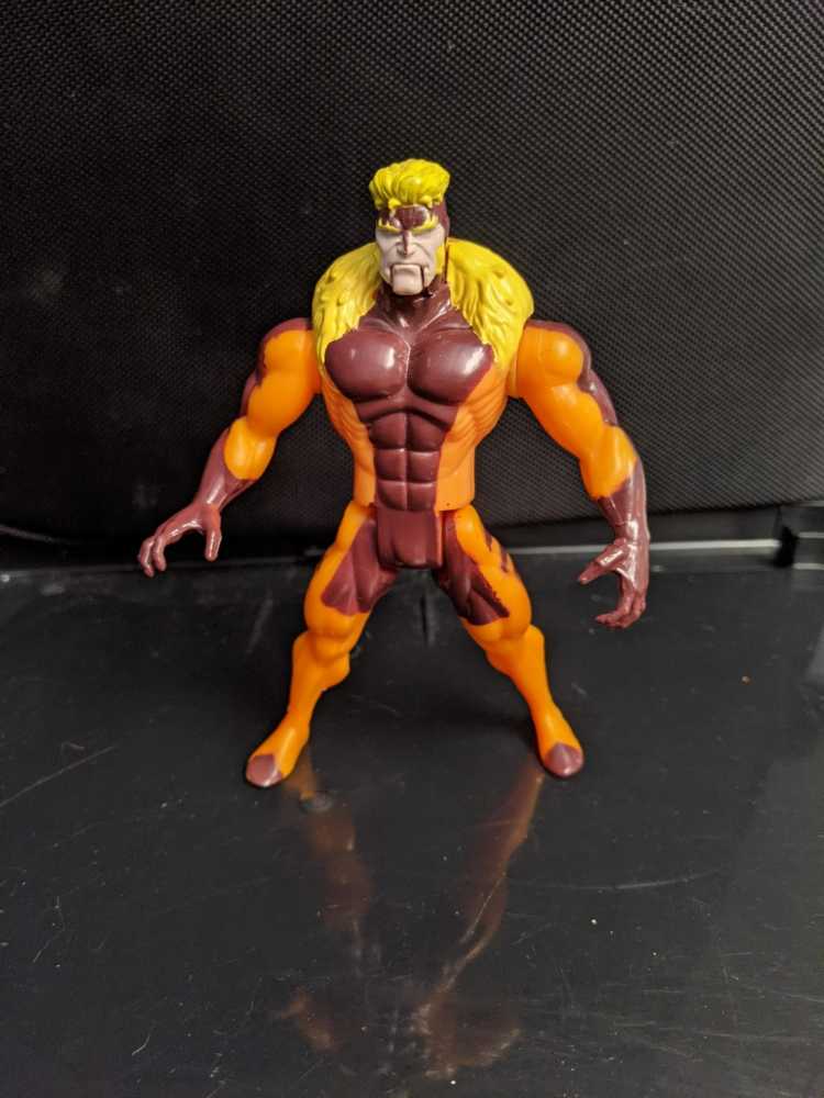 Toybiz The Uncanny X-Men Sabretooth - Toy Biz (The Uncanny X-Men) action figure collectible [Barcode 035112492443] - Main Image 3