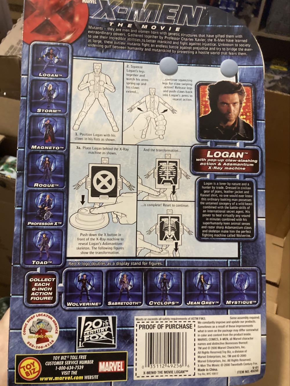 Marvel ToyBiz: Logan - Toybiz (X-Men Movie) action figure collectible [Barcode 035112492566] - Main Image 2