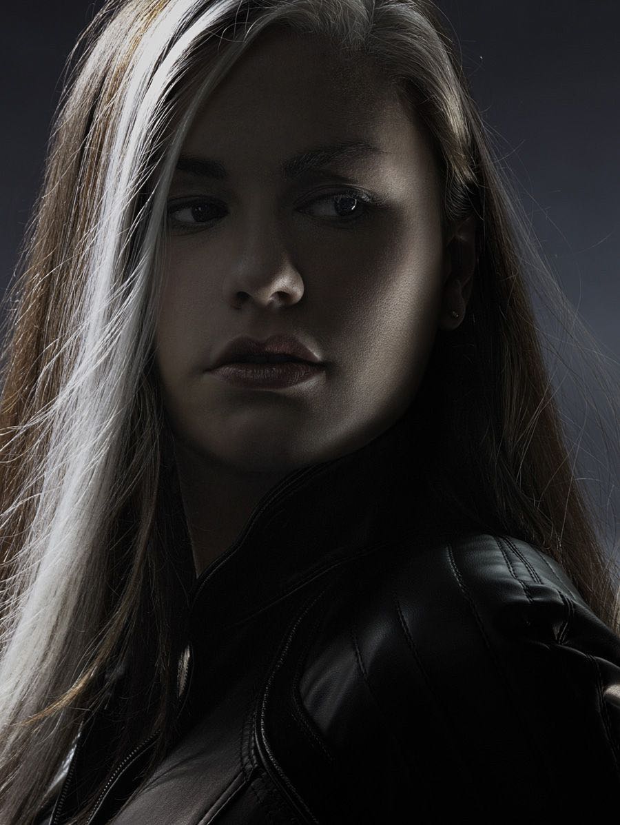 Rogue - Toy Biz (Marvel (X-Men Movies)) action figure collectible [Barcode 035112492597] - Main Image 4