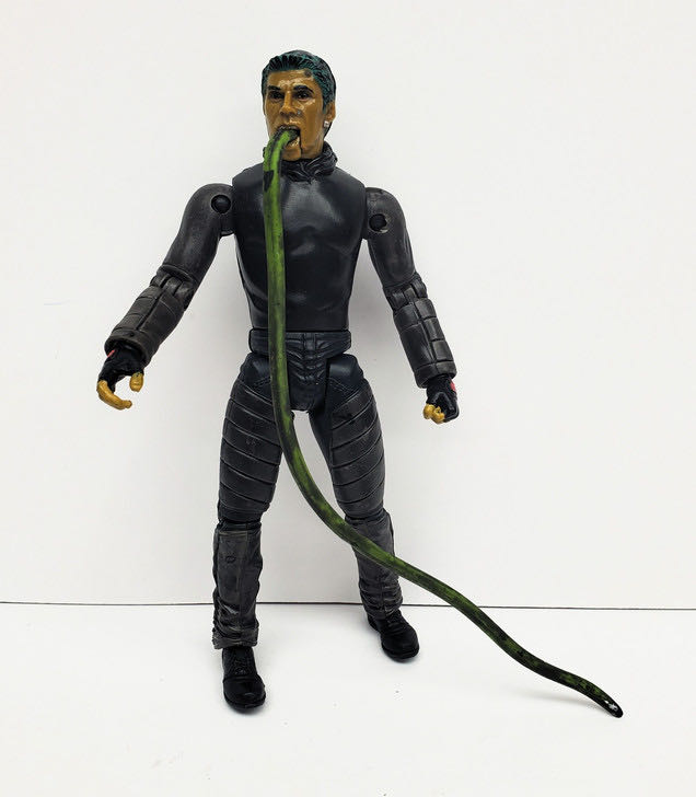 X-Men: The Movie – Ray Park As Toad - Toybiz (Marvel) action figure collectible [Barcode 035112492610] - Main Image 3