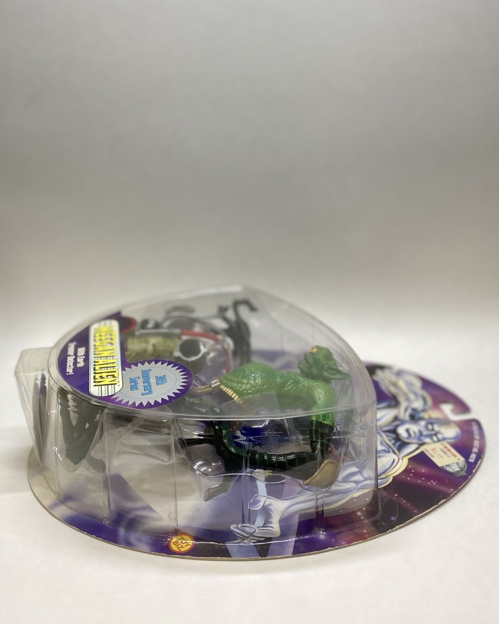 Meegan - Toy Biz (Marvel: Silver Surfer: 6”) action figure collectible [Barcode 035112492733] - Main Image 4